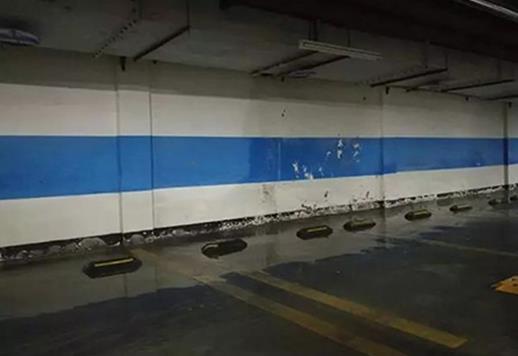 地下车库渗漏和串水的原因有哪些?地下防水工程使用哪种防水材料 水泥基渗透结晶防水涂料,防水涂料厂家,防水材料,朗凯奇防水,防水堵漏