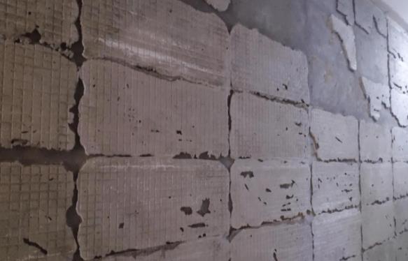 防水层上的瓷砖容易掉?剖析防水层上瓷砖脱落的真实原因! 掉砖,瓷砖背胶,防水施工步骤,朗凯奇防水,防水材料,防水层